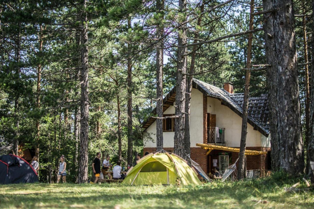 Rustic Home Tara คาลูแยร์สแก บาเร ภายนอก รูปภาพ